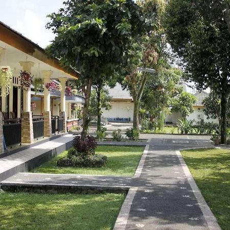 Hotel Indra Djaya Cisarua Eksteriør bilde
